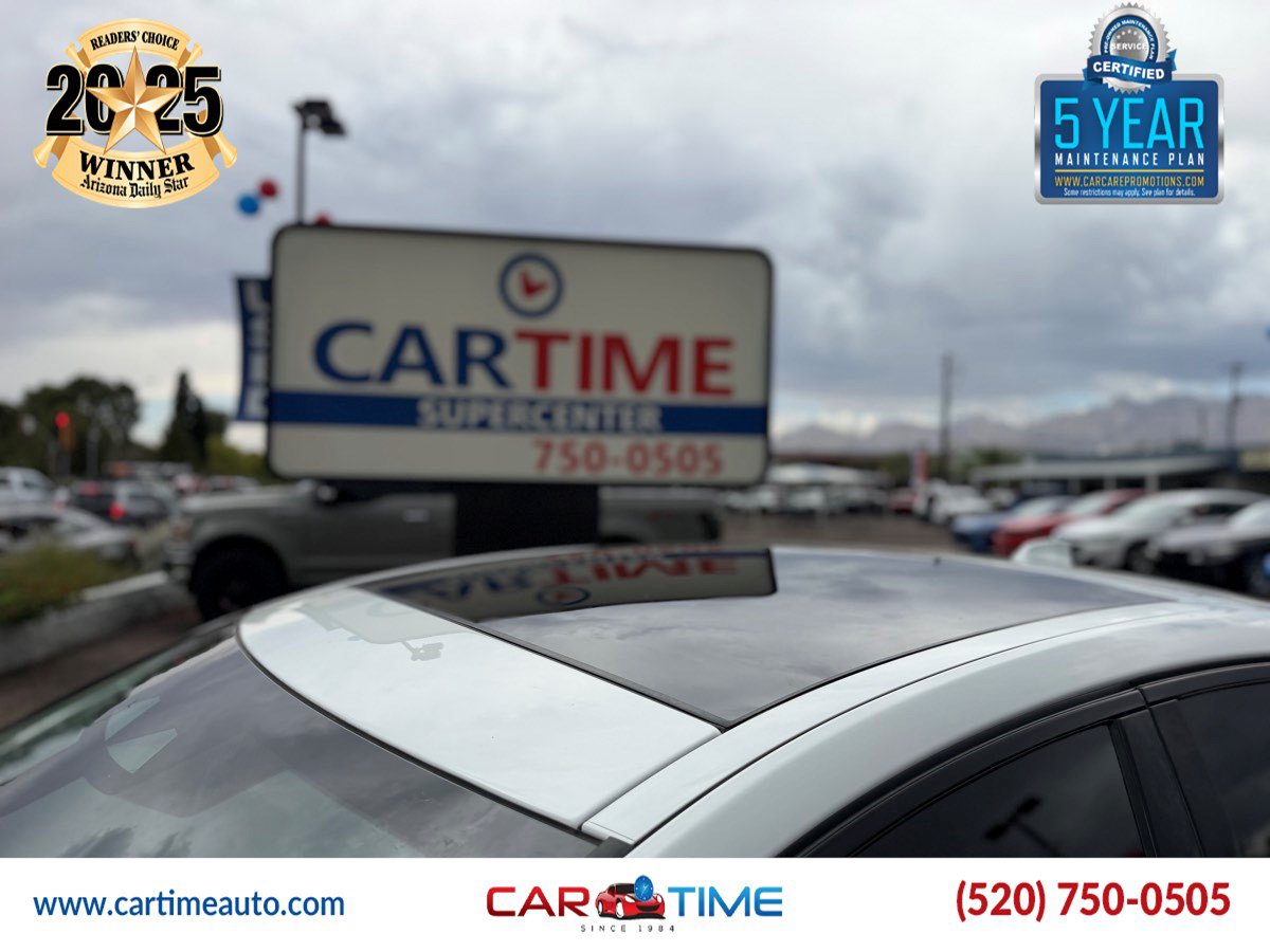 Used 2022 Jaguar XF SE RWD image 8