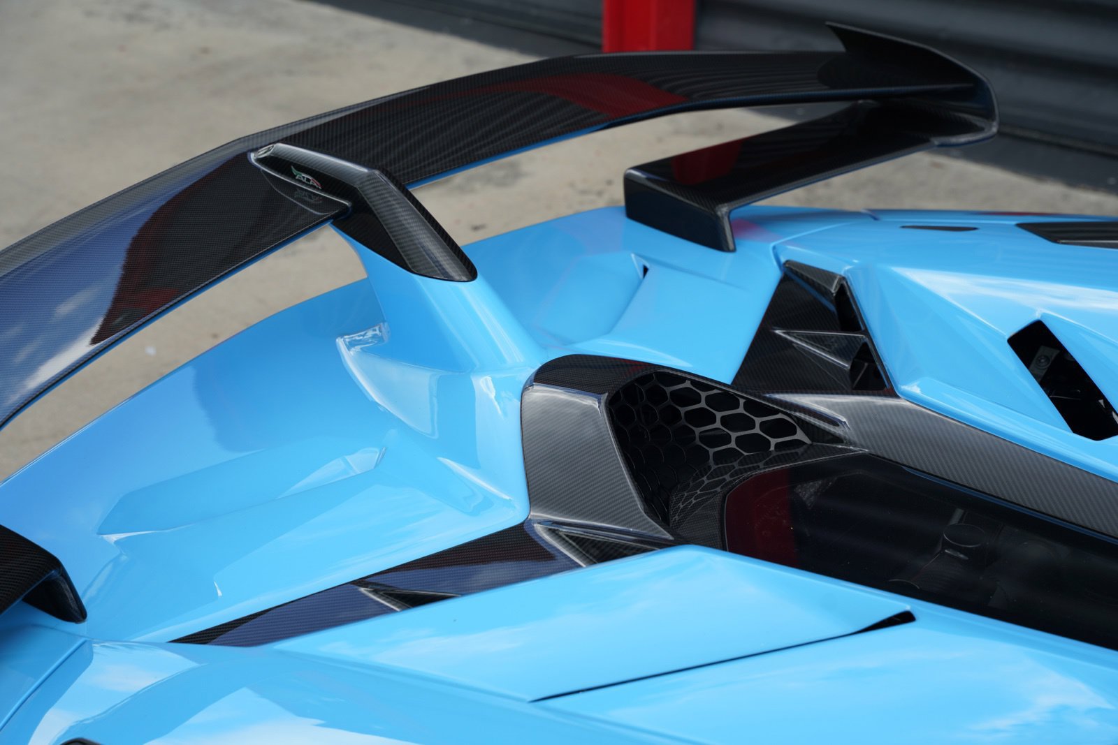 Used 2021 Lamborghini Aventador SVJ AWD/4WD image 14