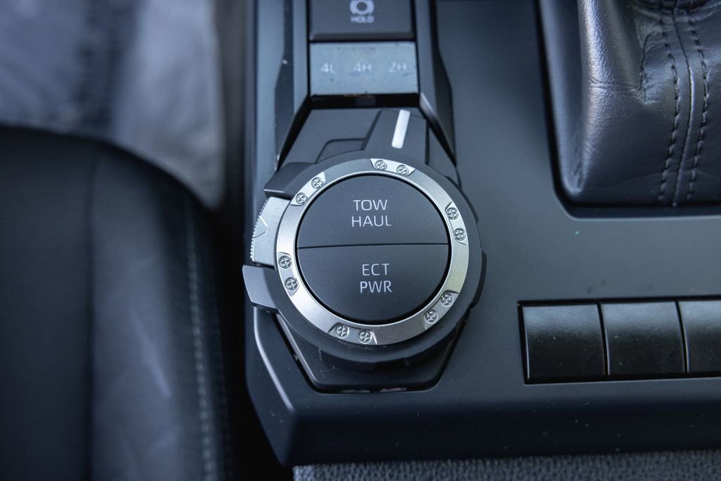 Used 2025 Toyota Tacoma SR5 image 18