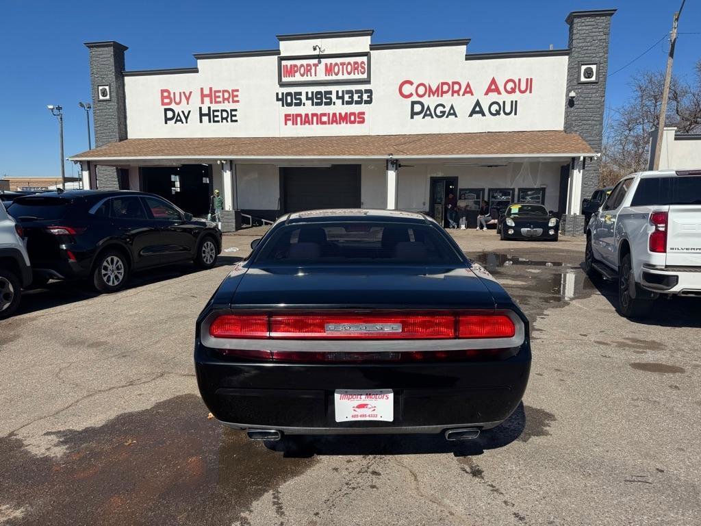 Used 2014 Dodge Challenger SXT image 6