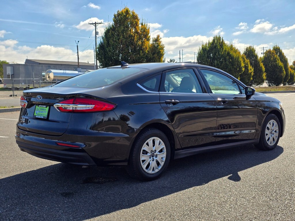 Used 2020 Ford Fusion S FWD image 5