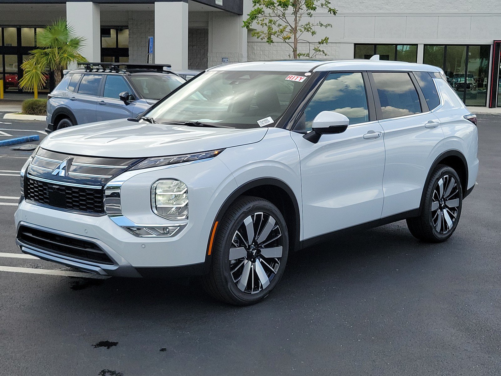 New 2026 Mitsubishi Outlander SE