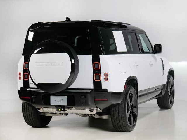 New 2026 Land Rover Defender 110 X-Dynamic SE AWD/4WD image 2