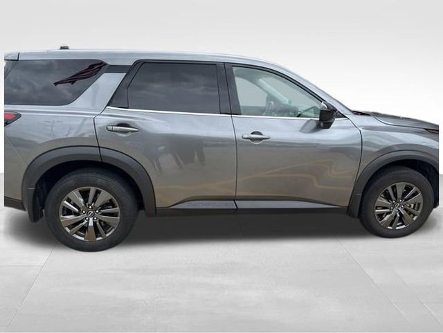 Used 2023 Nissan Pathfinder S FWD image 8