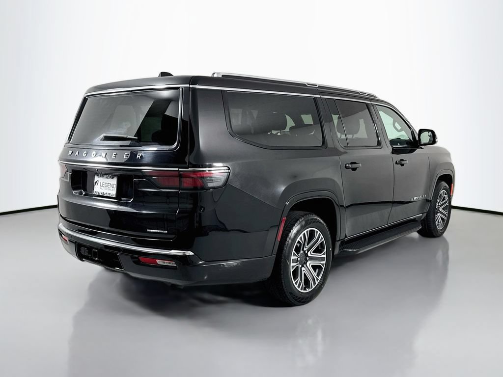 Used 2024 Jeep Wagoneer L Series II RWD image 5
