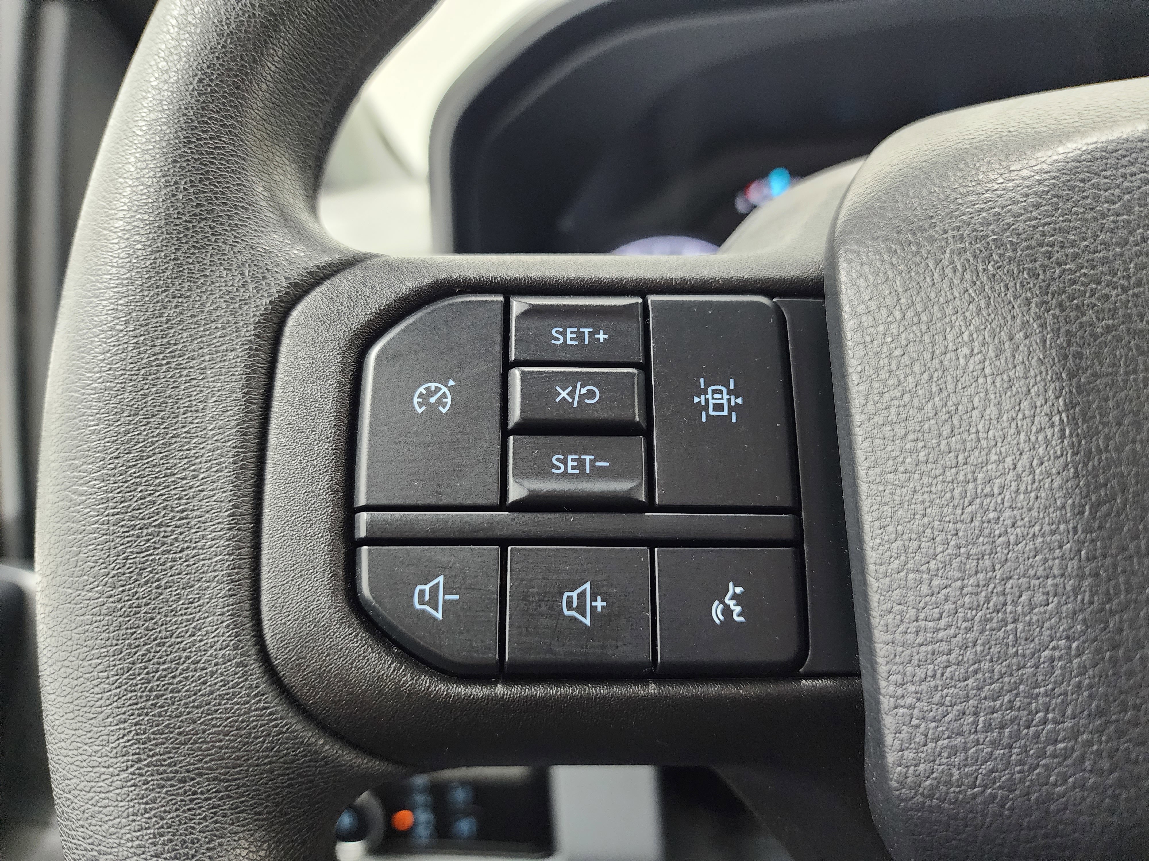 Used 2024 Ford F350 XLT w/ Tremor Off-Road Package image 15