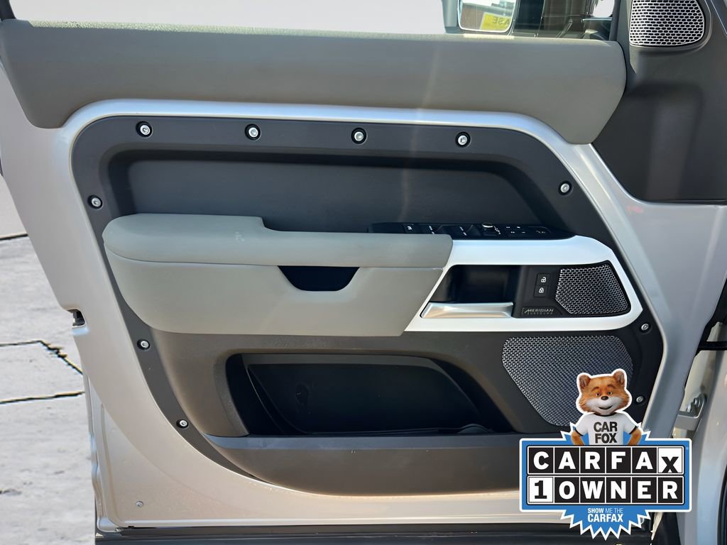 Used 2022 Land Rover Defender 110 X-Dynamic SE image 39