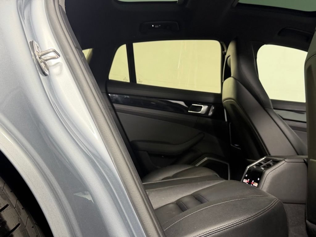 Used 2023 Porsche Panamera w/ Premium Package RWD image 27