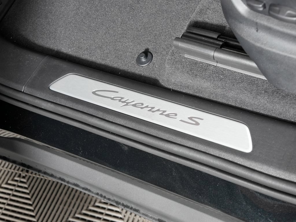 New 2026 Porsche Cayenne S AWD/4WD image 17