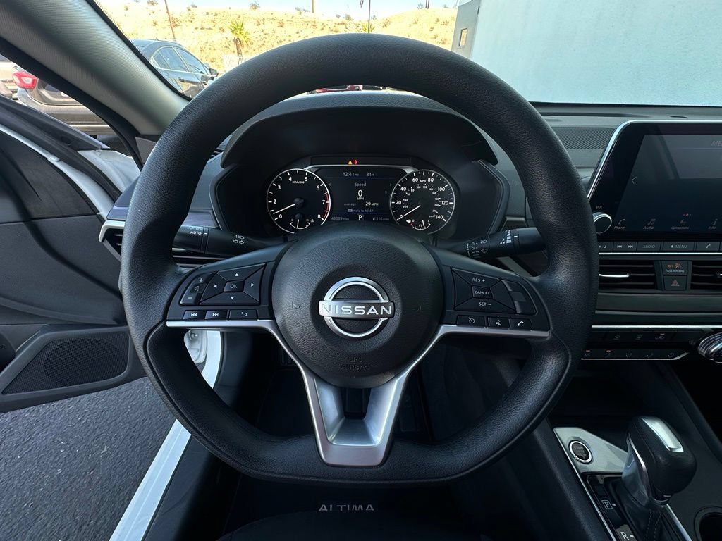 Used 2025 Nissan Altima 2.5 SV FWD image 14