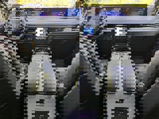 New 2025 Lincoln Navigator Reserve w/ Jet Appearance Package image 5