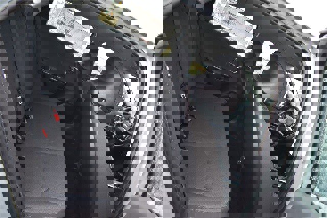 New 2025 Kia K4 LXS image 13