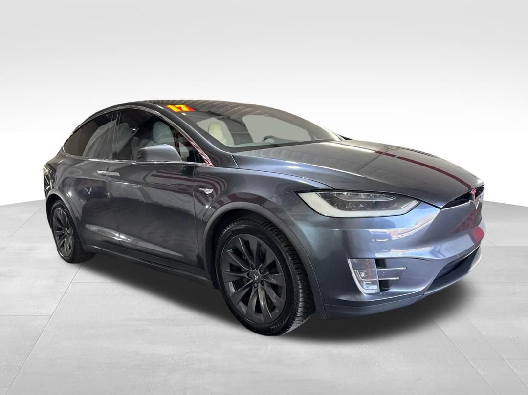 Used 2017 Tesla Model X 75D image 3