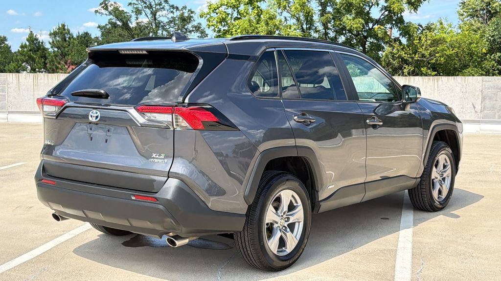 Used 2024 Toyota RAV4 XLE w/ Weather Package AWD/4WD image 4