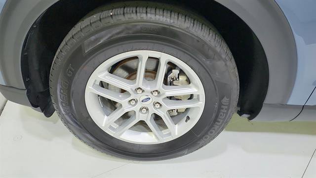 Used 2025 Ford Explorer Active RWD image 37