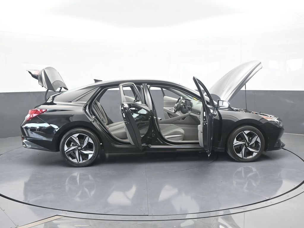 Used 2022 Hyundai Elantra SEL w/ Convenience + Premium Package image 71
