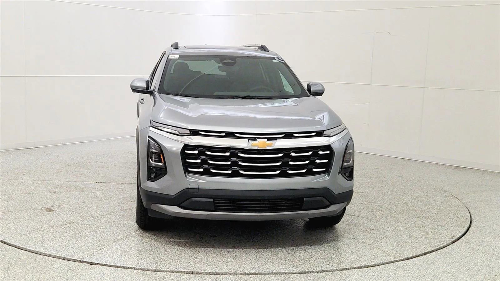 New 2026 Chevrolet Equinox LT AWD/4WD image 2