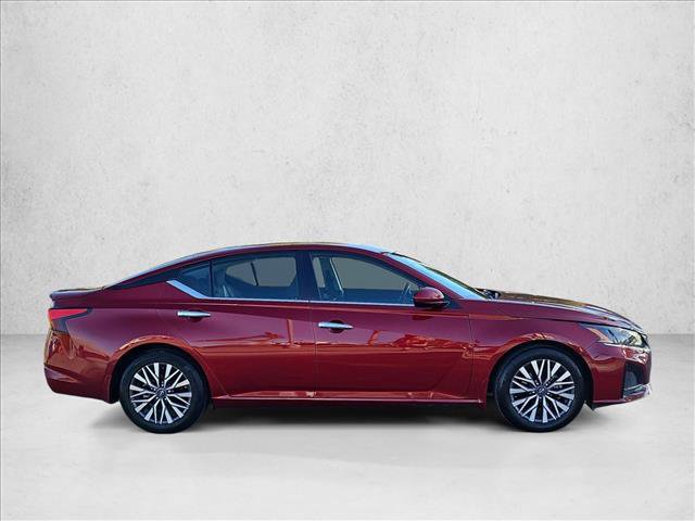 Used 2024 Nissan Altima 2.5 SV w/ SV Premium Package image 4