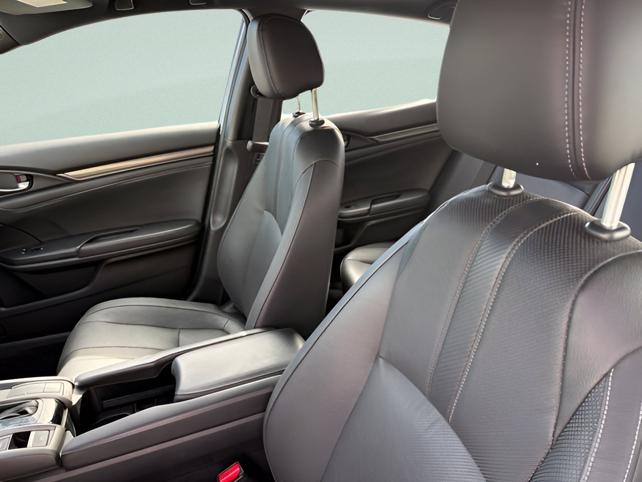 Used 2017 Honda Civic EX-L image 16