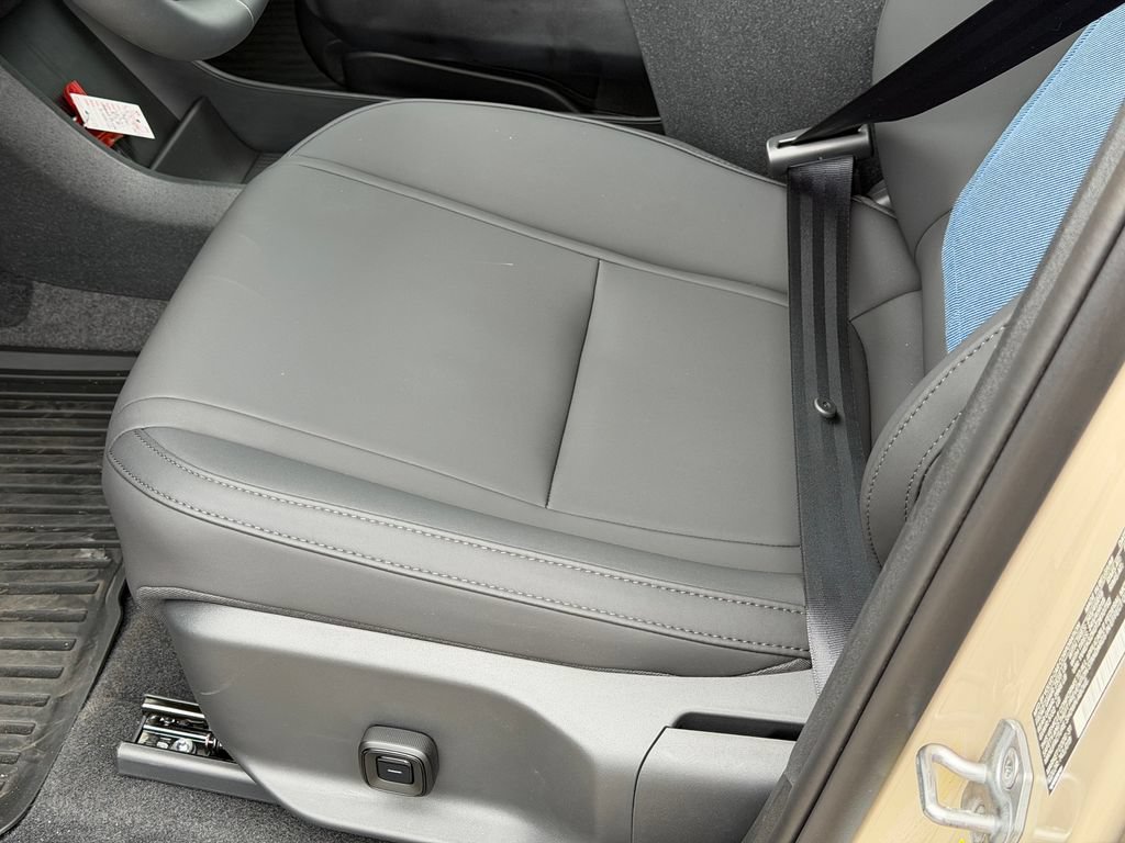 New 2026 Volvo EX30 Plus w/ Protection Package Premier AWD/4WD image 16