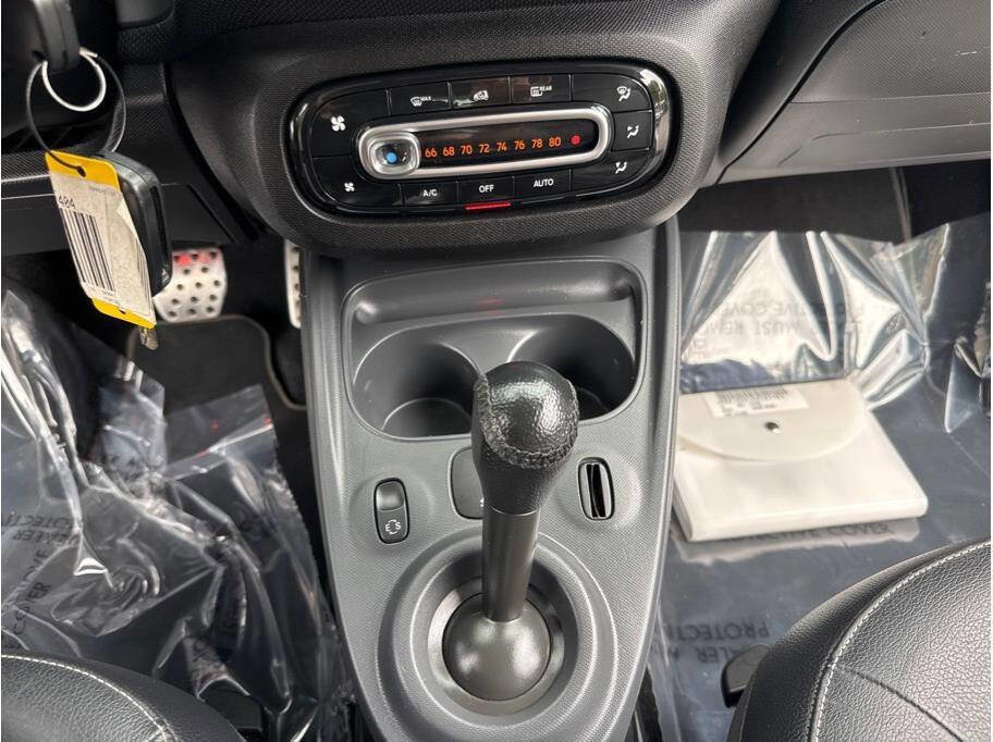 Used 2016 smart fortwo Prime image 34