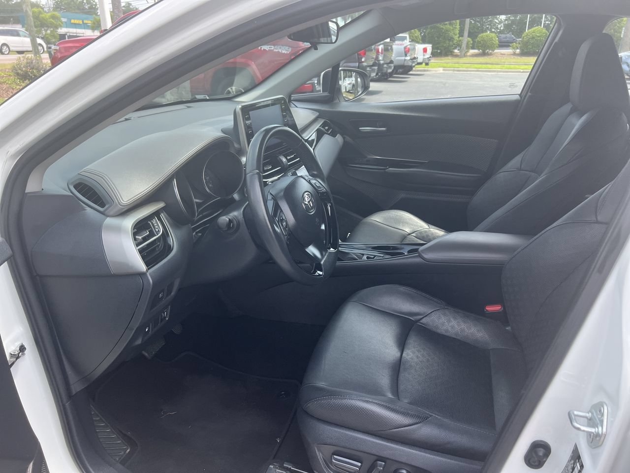 Used 2021 Toyota C-HR Limited FWD image 16