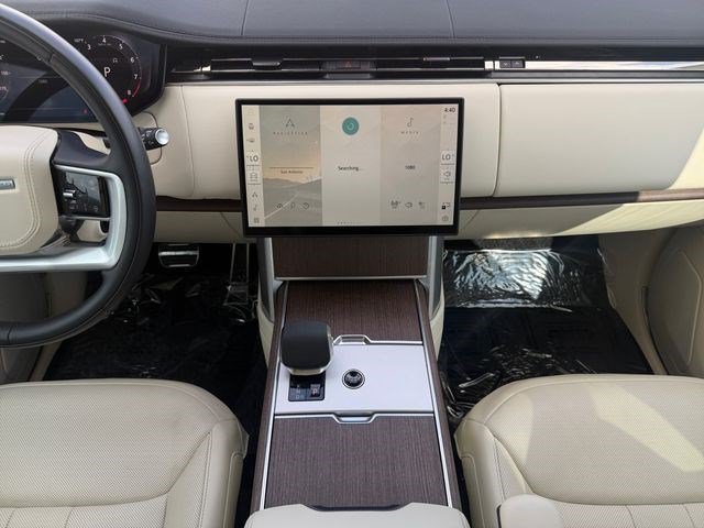Used 2024 Land Rover Range Rover SE AWD/4WD image 15