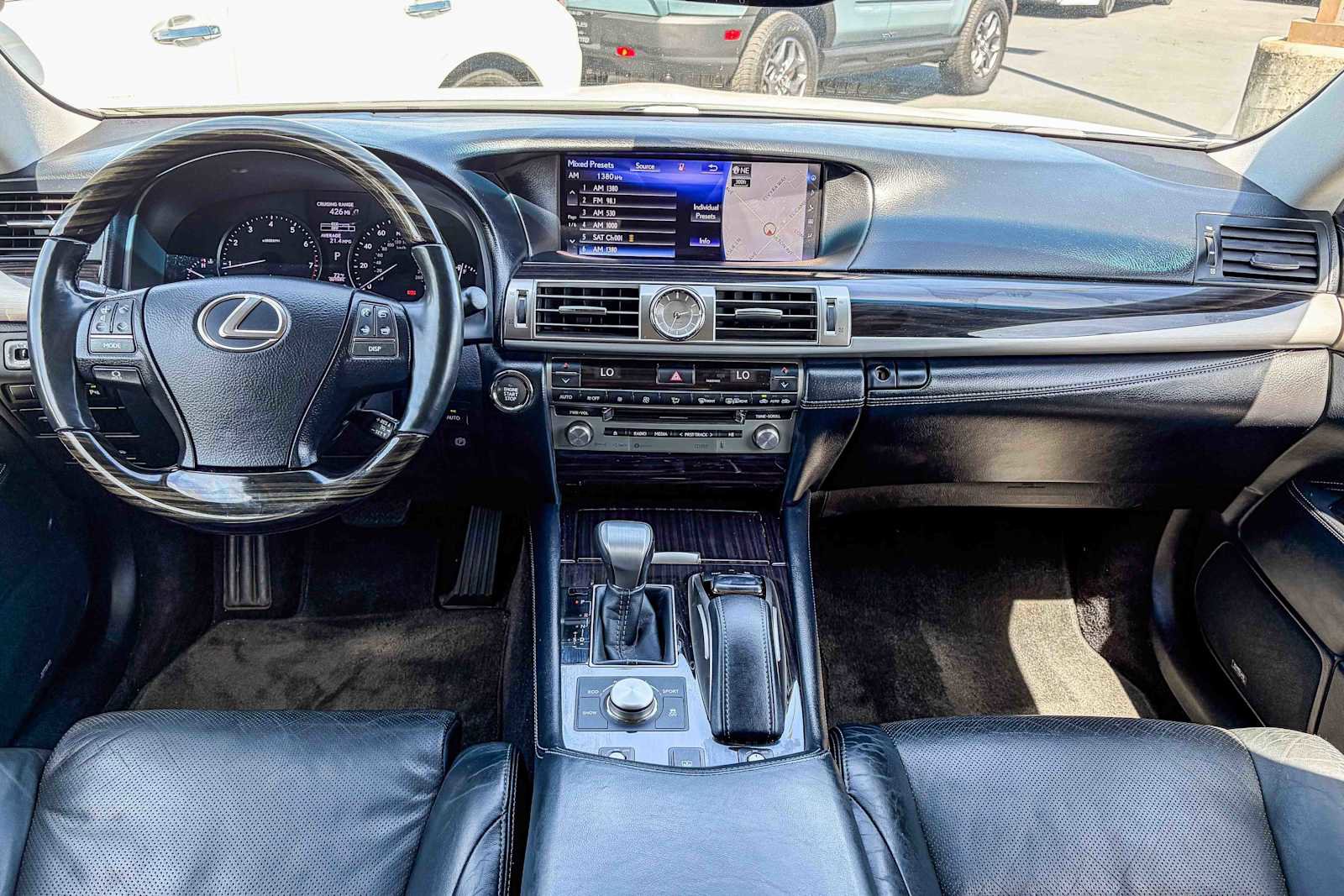 Used 2017 Lexus LS 460 w/ Comfort Package image 11
