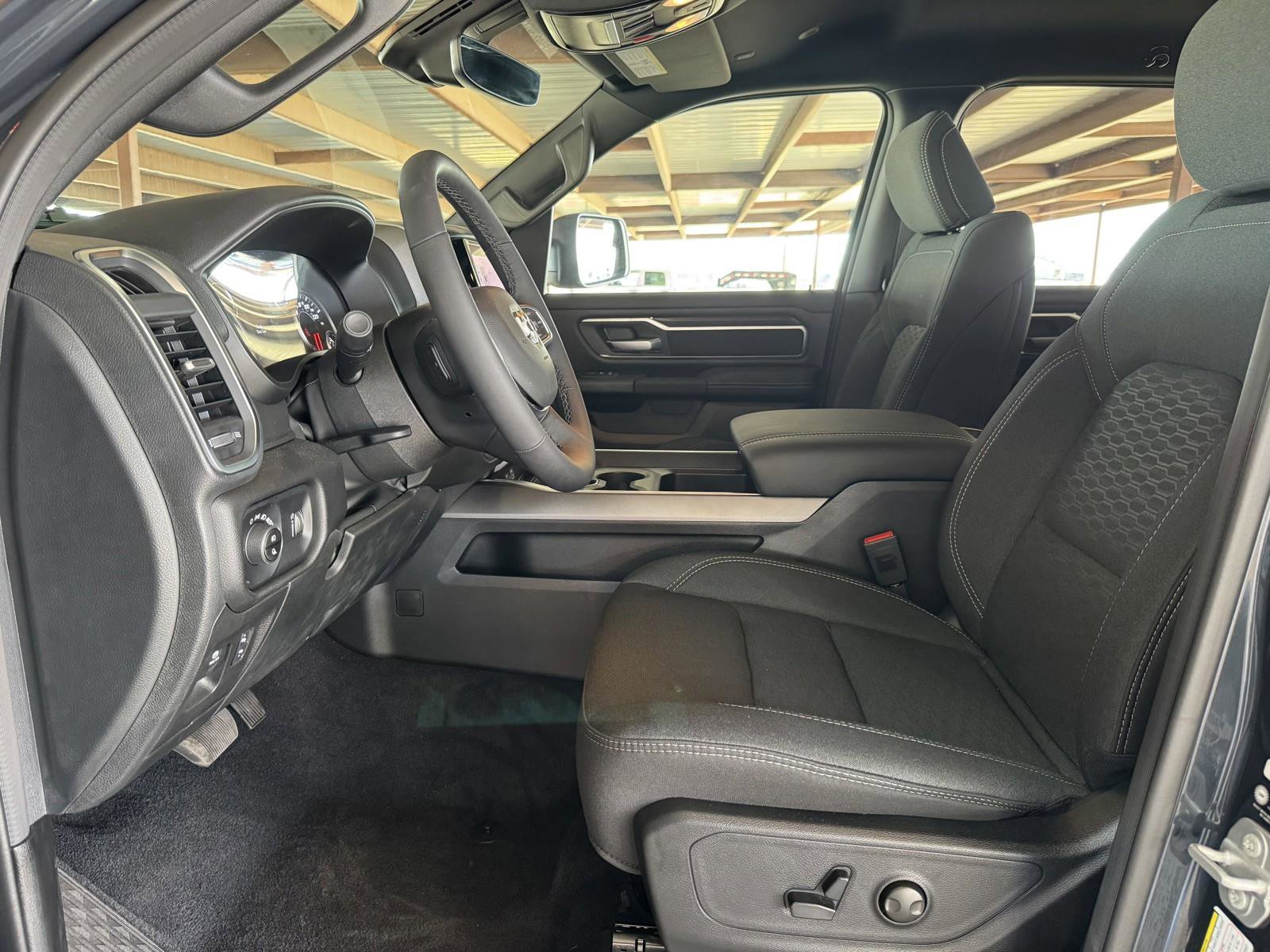 Used 2025 RAM 1500 Lone Star image 24