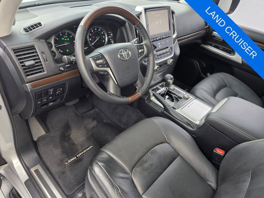 Used 2018 Toyota Land Cruiser image 10