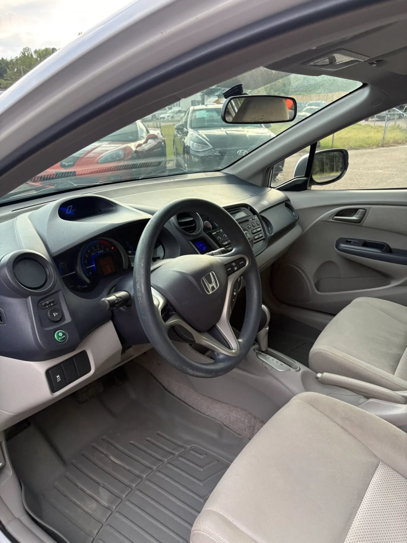 Used 2010 Honda Insight EX image 10