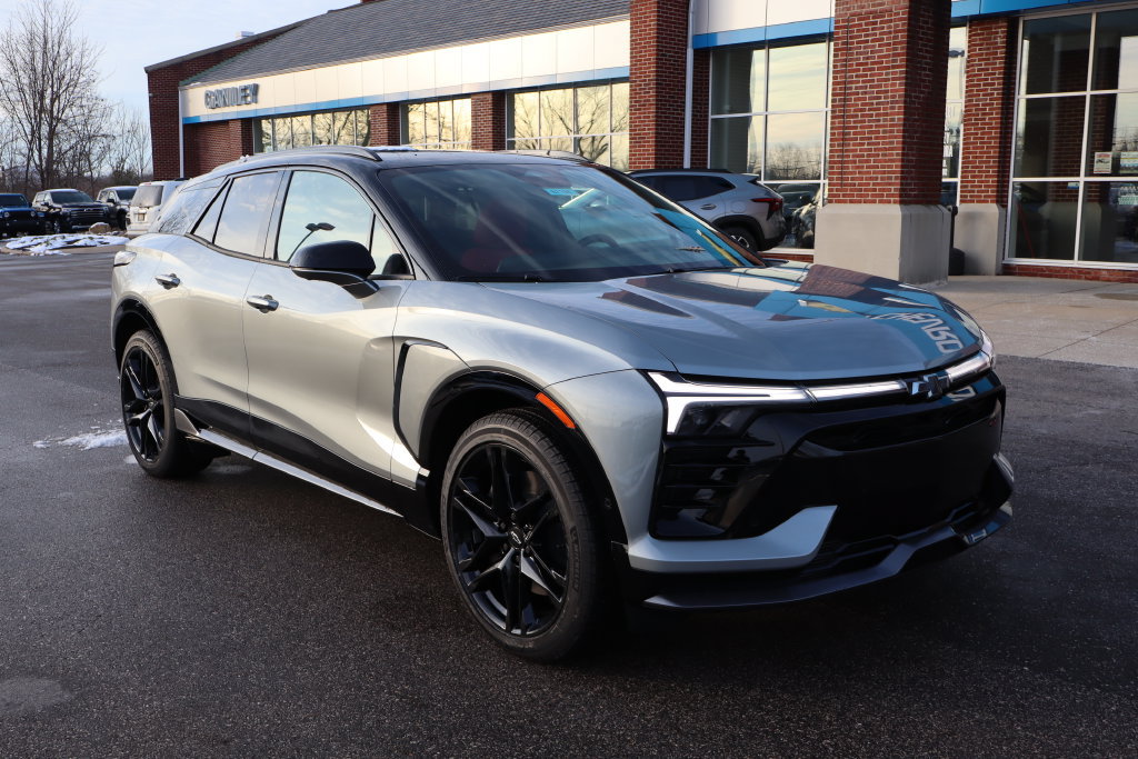 New 2026 Chevrolet Blazer EV SS w/ LPO, Blackout Package AWD/4WD image 5