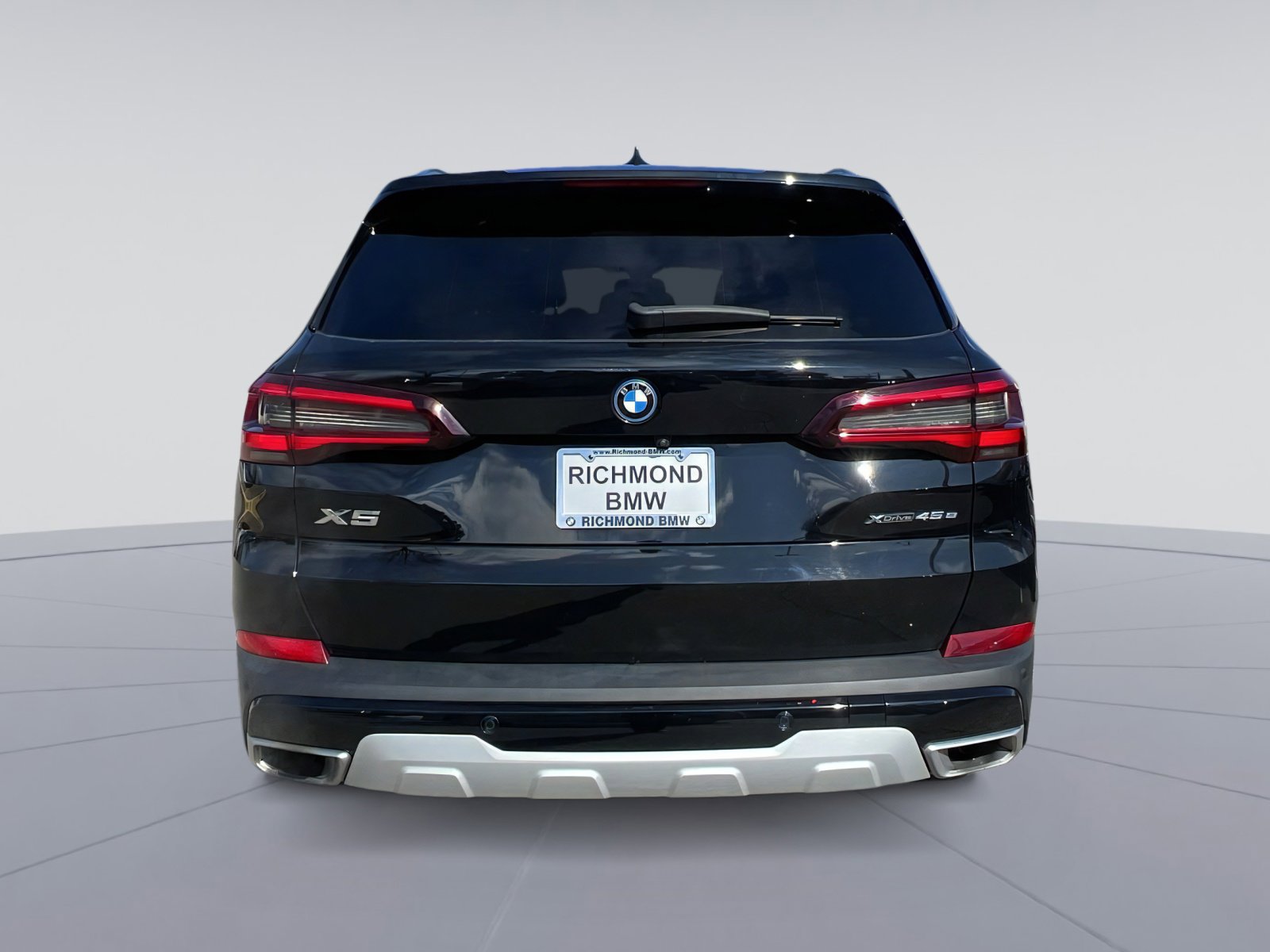 Used 2023 BMW X5 xDrive45e image 4