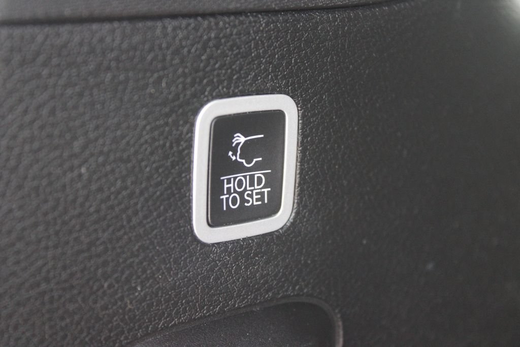 Used 2024 Jeep Wagoneer Series II AWD/4WD image 19