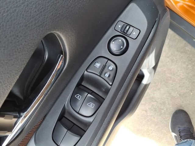 Used 2023 Nissan Kicks SR w/ Interior Electronics Package image 20