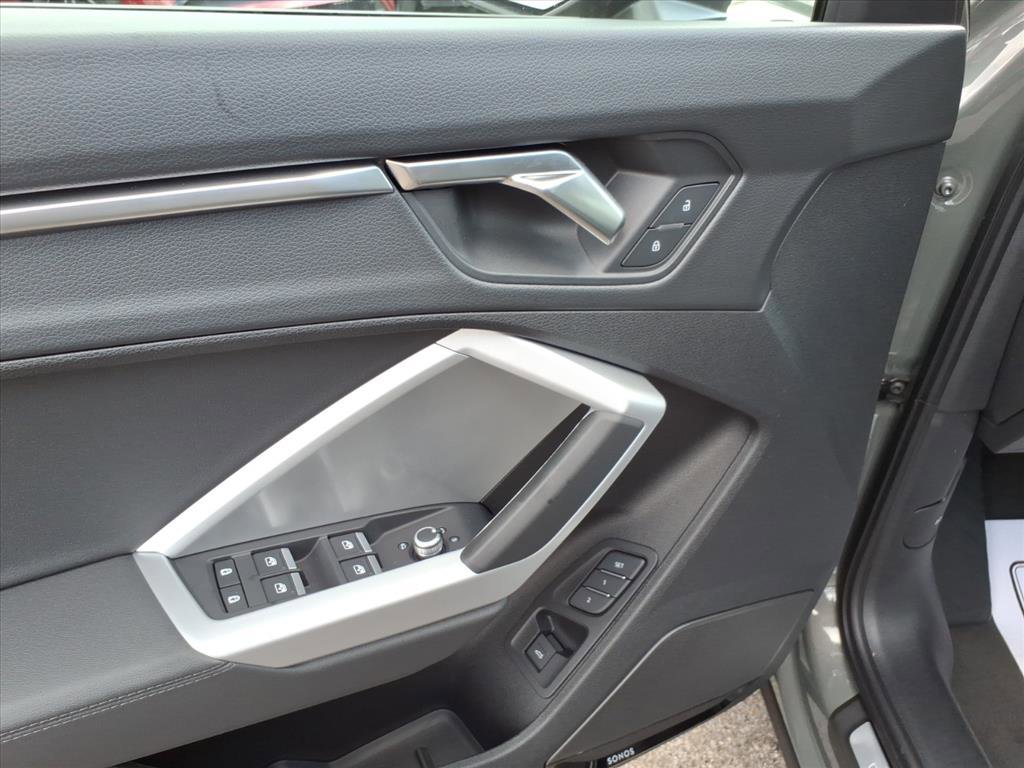New 2025 Audi Q3 2.0T Premium image 13