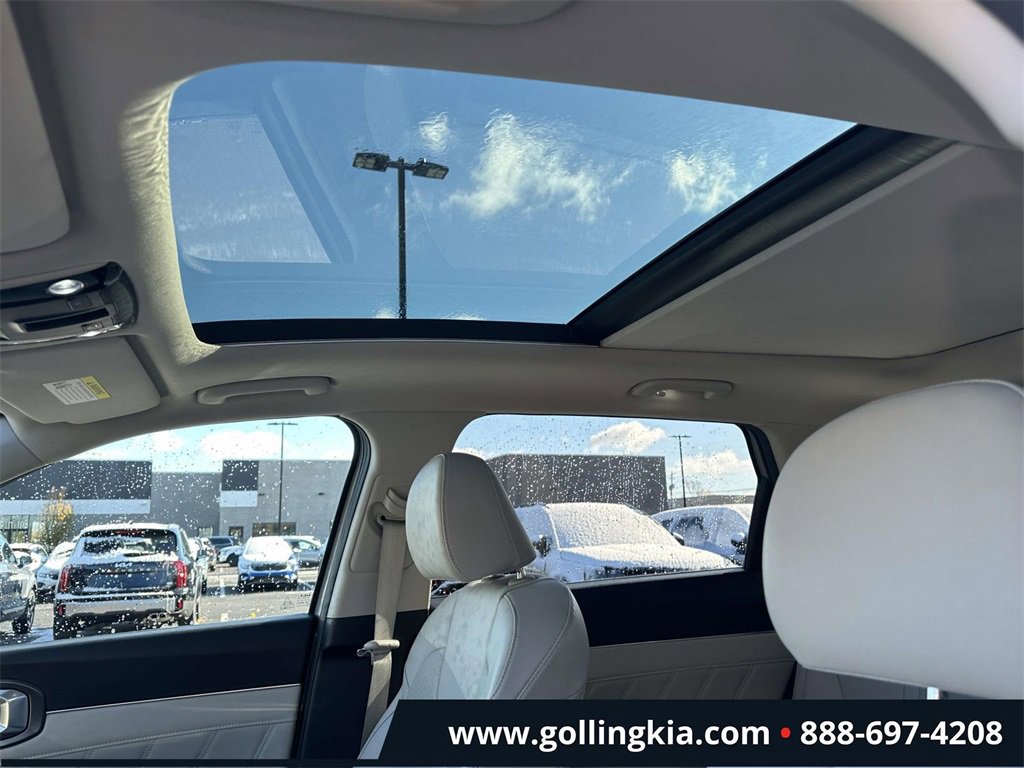 Certified 2023 Kia Sorento SX image 19