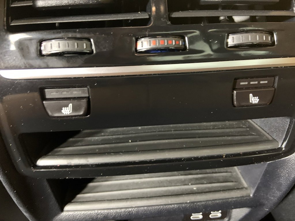 Used 2020 BMW 530e xDrive w/ Executive Package image 17