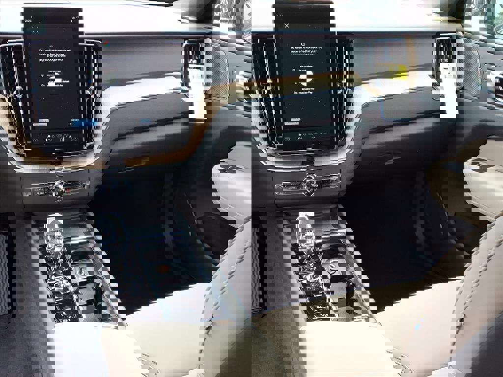 New 2026 Volvo XC60 B5 Plus w/ Protection Package Premier AWD/4WD image 13