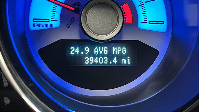 Used 2010 Ford Mustang GT RWD image 26