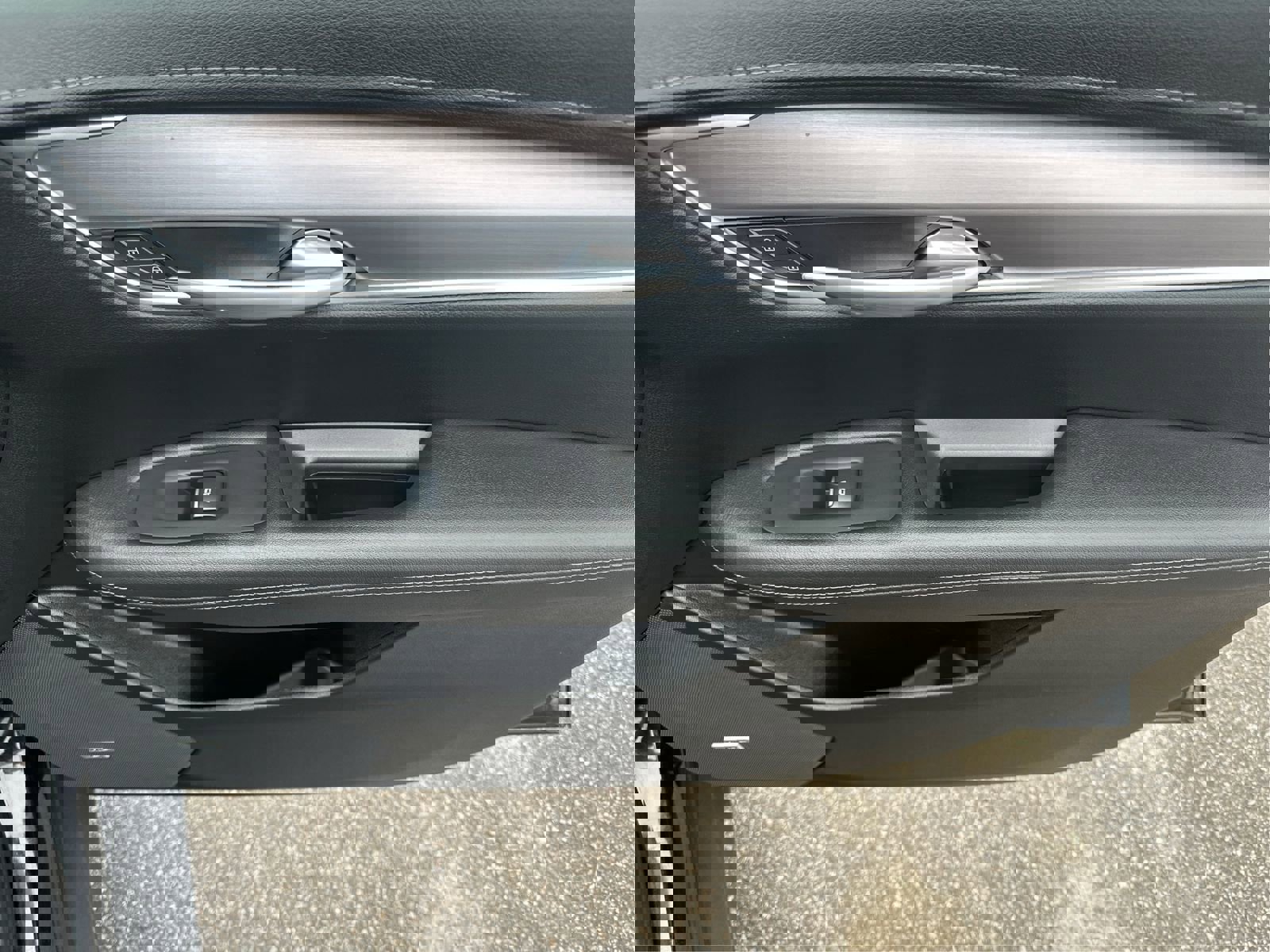 New 2024 Cadillac XT5 Luxury image 21