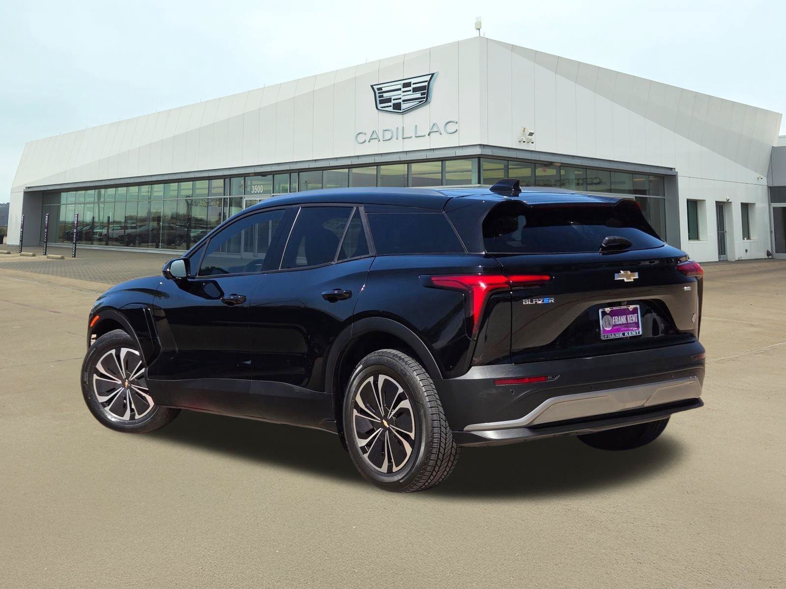 Used 2024 Chevrolet Blazer EV LT AWD/4WD image 4
