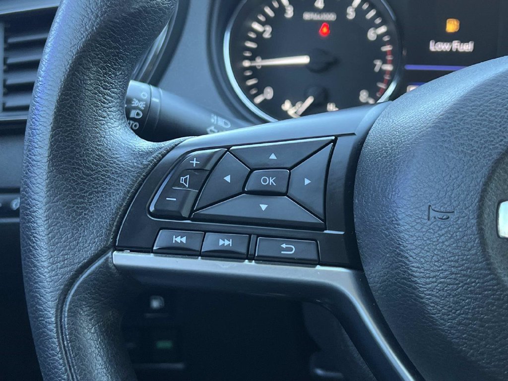 Used 2019 Nissan Rogue S FWD image 25