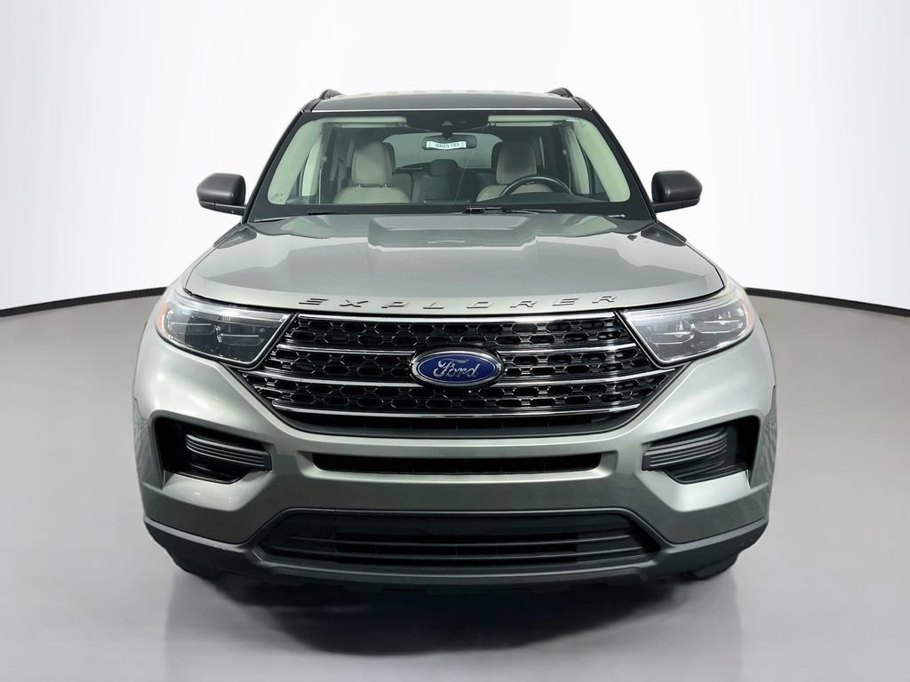 Used 2020 Ford Explorer XLT w/ Cold Weather Package AWD/4WD image 2