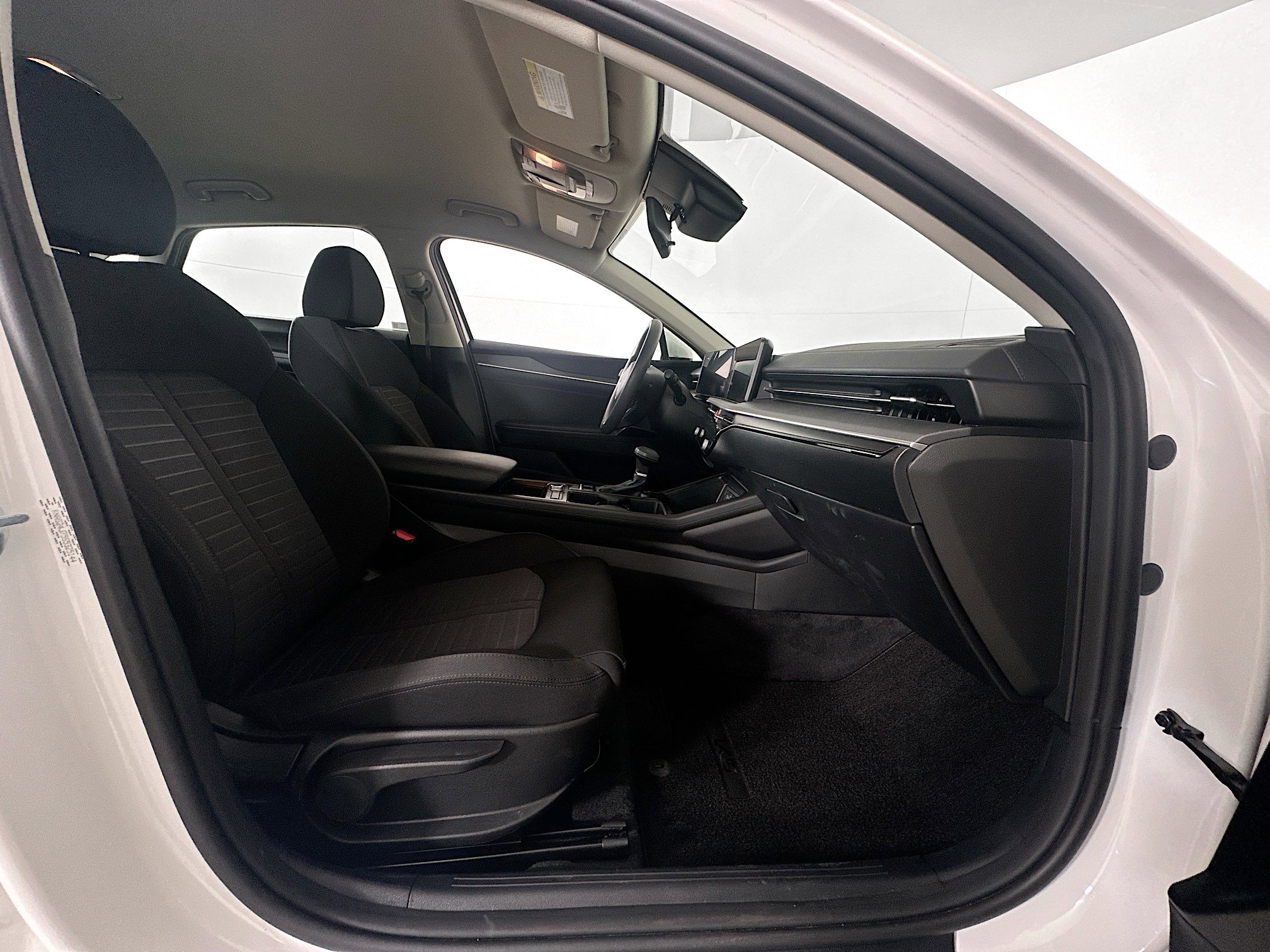 Used 2025 Kia K5 LXS image 29