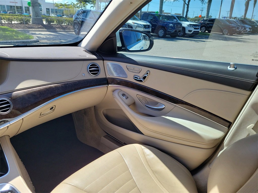 Used 2019 Mercedes-Benz S 560 Sedan image 18