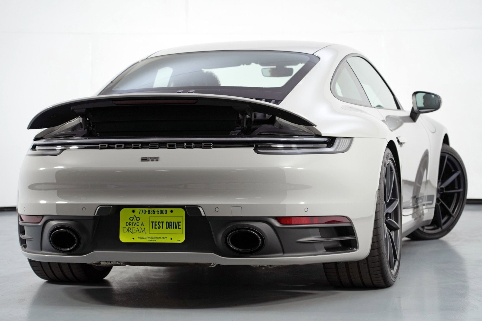 Used 2024 Porsche 911 Carrera T RWD image 5