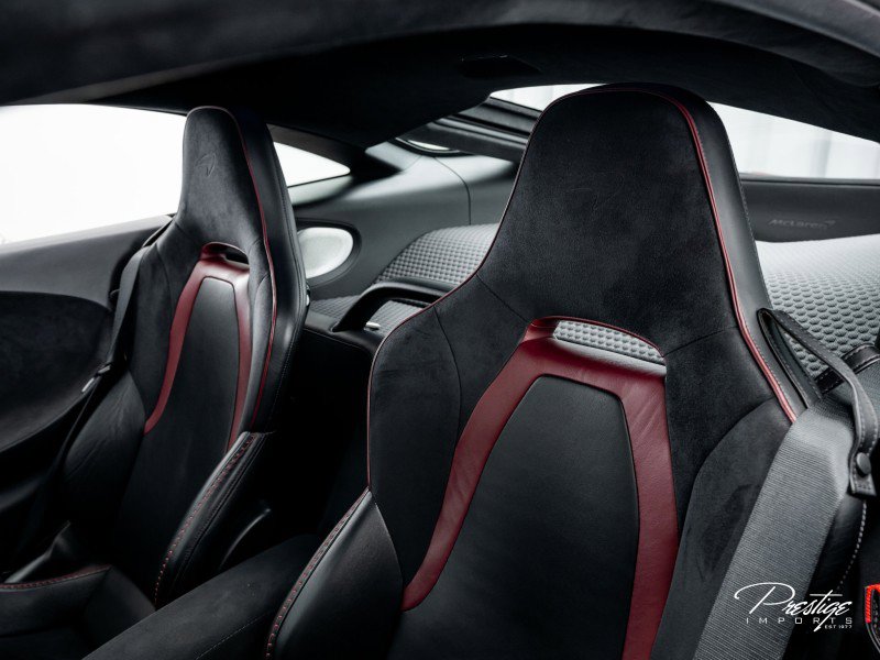 Used 2020 McLaren GT image 30