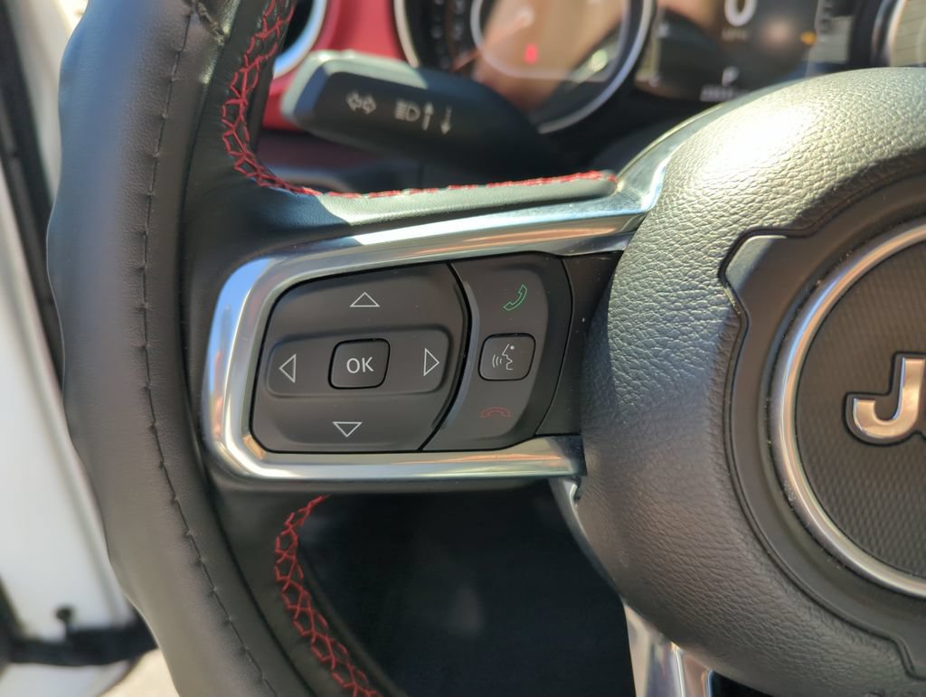Used 2023 Jeep Gladiator Rubicon w/ Cold Weather Group AWD/4WD image 21
