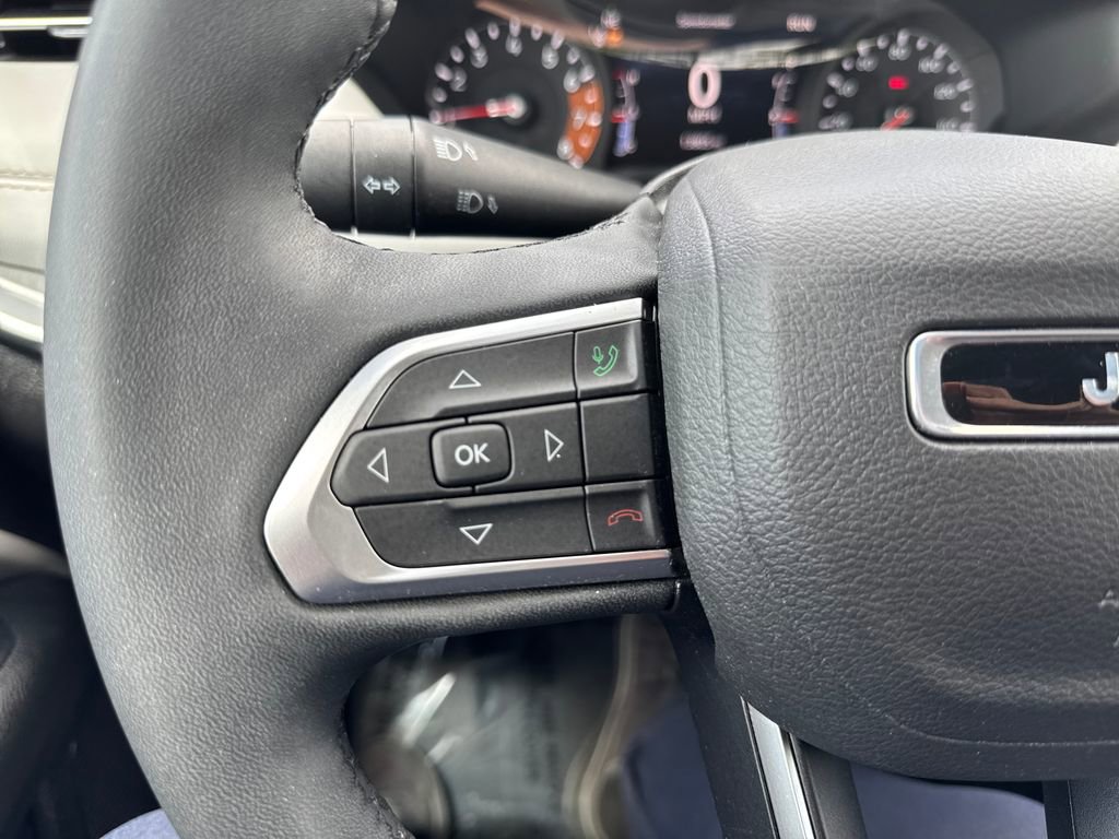 Used 2023 Jeep Compass Limited AWD/4WD image 18